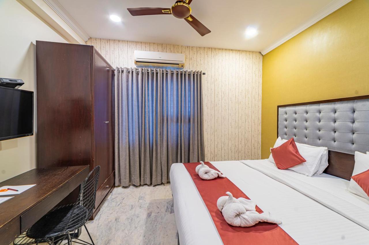Hotel Athome , Whitefields, Kondapur Хидерабад Екстериор снимка