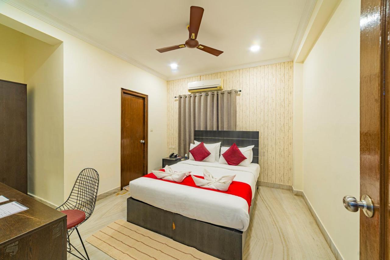 Hotel Athome , Whitefields, Kondapur Хидерабад Екстериор снимка