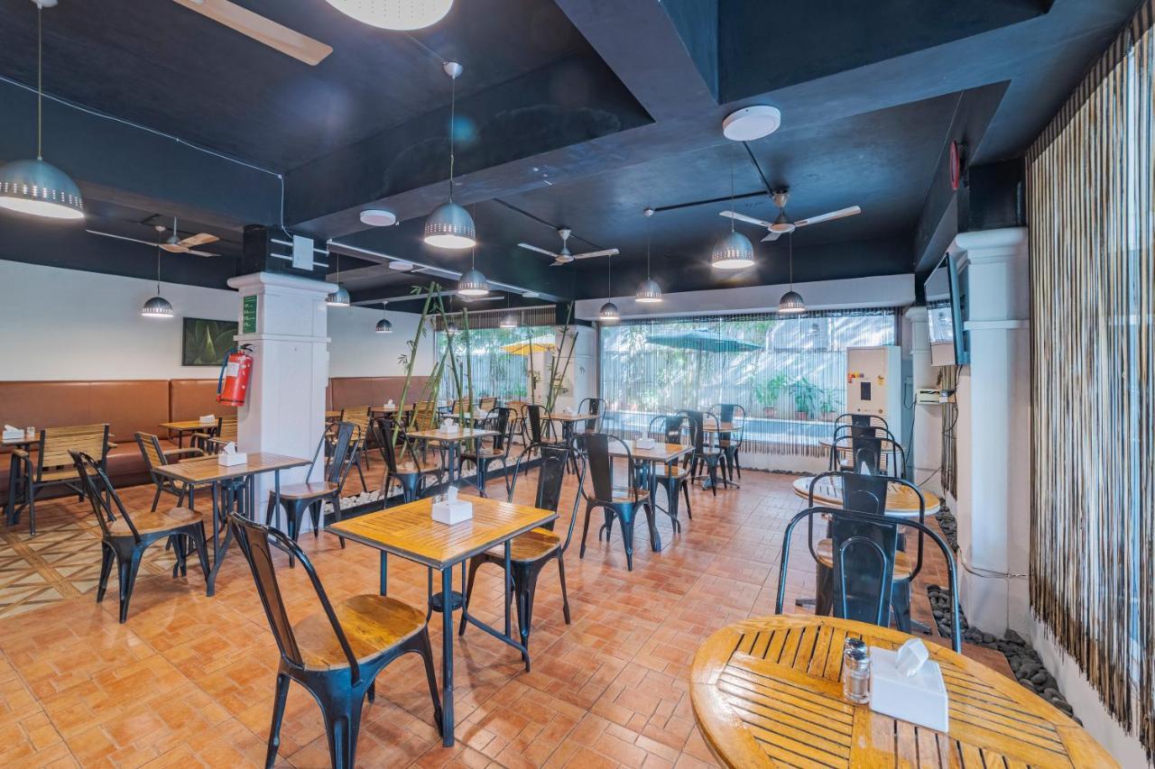 Hotel Athome , Whitefields, Kondapur Хидерабад Екстериор снимка