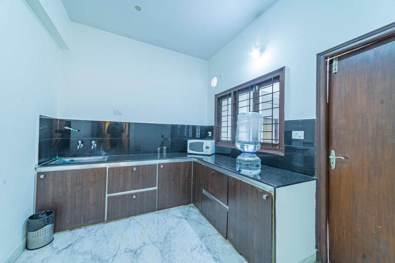 Hotel Athome , Whitefields, Kondapur Хидерабад Екстериор снимка