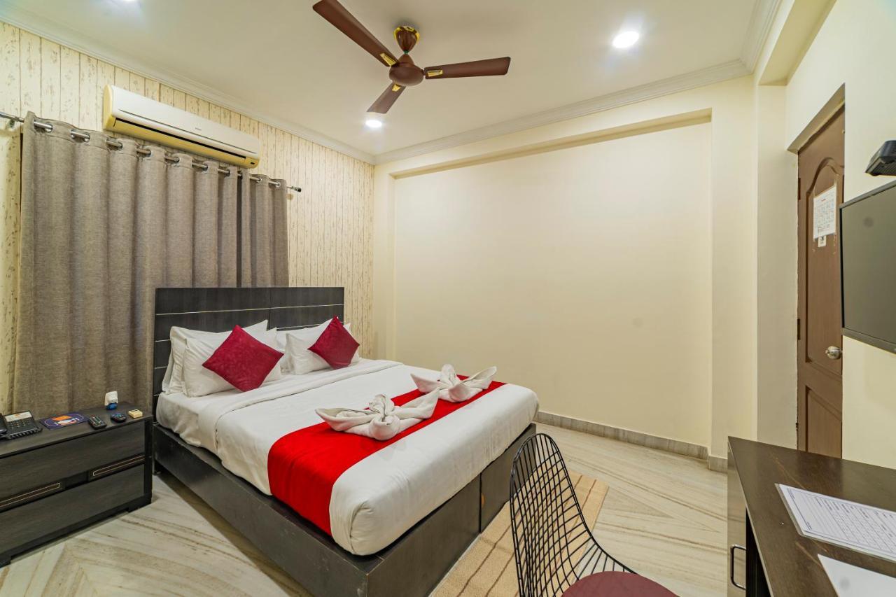Hotel Athome , Whitefields, Kondapur Хидерабад Екстериор снимка